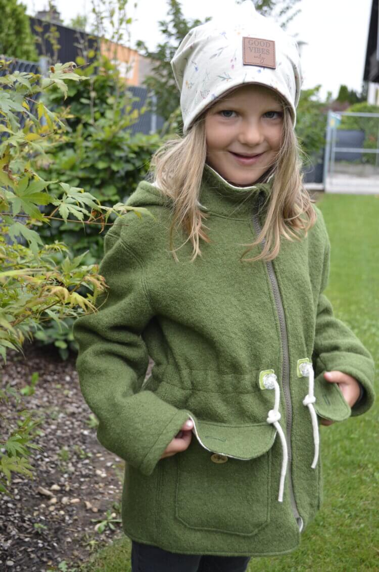 Walkparka in grün gefüttert mit Jersey mit Blumenmotiv